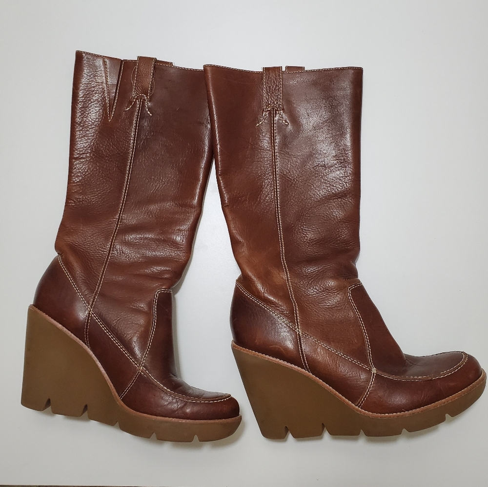 •MICHAEL KORS• Leather Wedge Knee High Boot Gum
